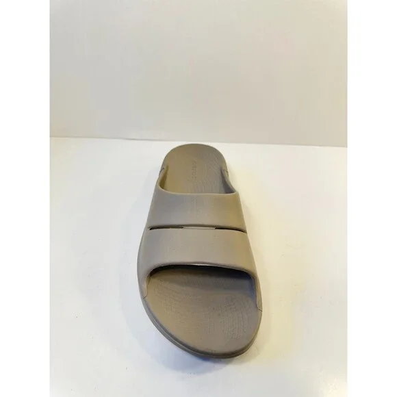 01779 OOFOS OOahh Recovery Slide, Nomad - Women’s Size 9, Men’s Size 7 - Picture 3 of 5